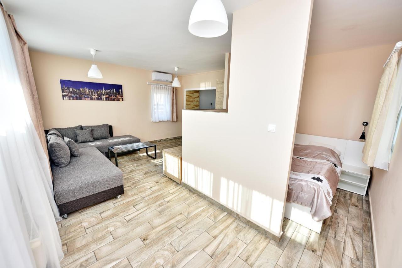פץ' Panorama City Apartman מראה חיצוני תמונה